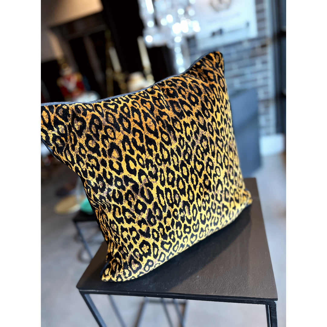KONRAD INTERIOR SELECTION - Cushion "Leopard" Gold